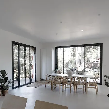 Vila Pyla: Feel-good Family Home, 2 Min Walk From